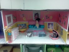 Understanding the Doll House Play Therapy Technique / Doll House Play Therapy Activity