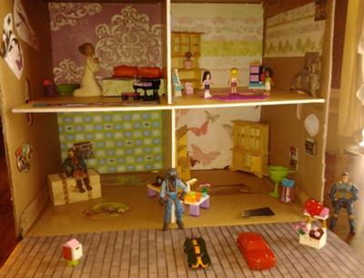 doll house play