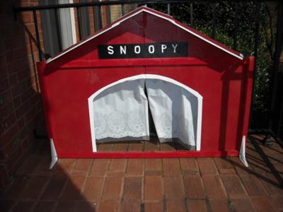 Play Therapy Idea: Snoopy Puppet Theater
