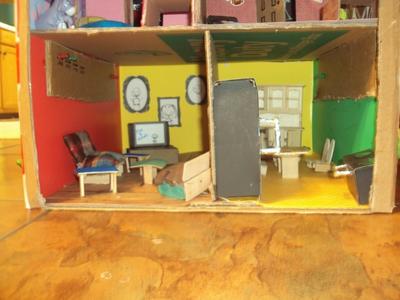 Play Therapy: Daddy/Daughter Dollhouse Therapy: Room